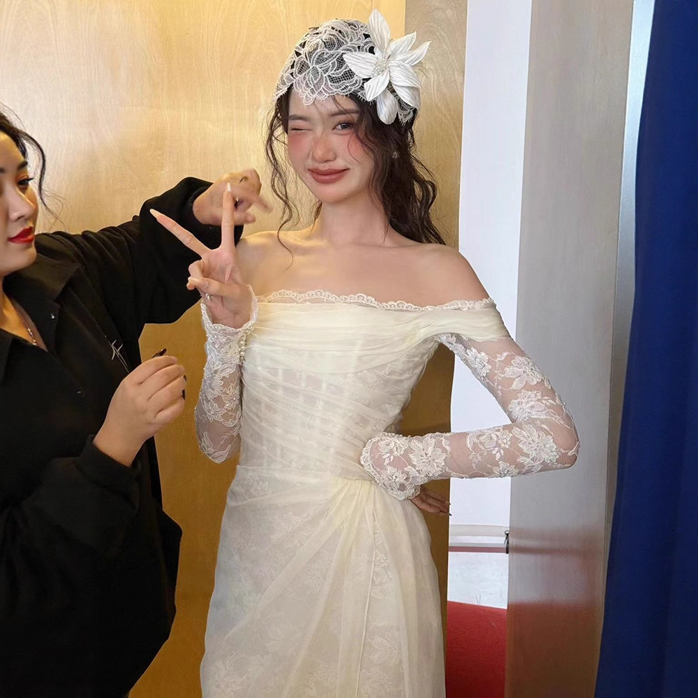 French Lace Light Wedding Dress for the Bride, High-End Forest Style Retro One-Shoulder Welcome Wedding Dress with Small Train