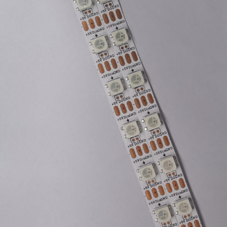 Fabricante 5V incorporado ic2812 a todo color caballo corriendo agua RGB bajo voltaje barra de luz 5050led magia color luz tira al por mayor