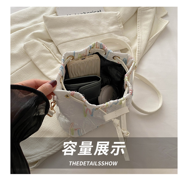 Single-shoulder bag, Korean-style drawstring, fresh and girlish crossbody bag, large capacity, commuting, casual, quality and versatile, Chinese-style bucket bag undefined