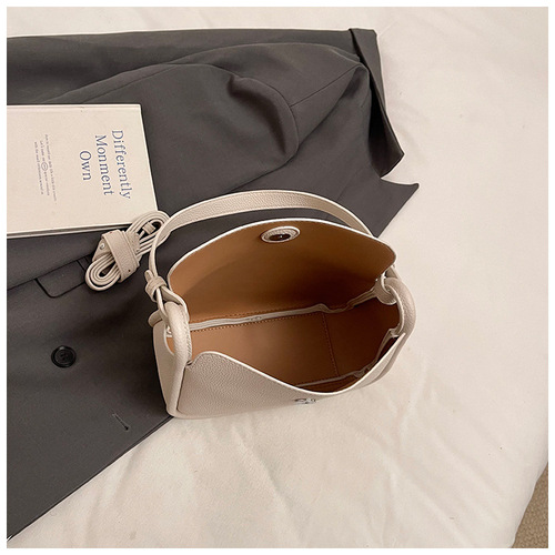 Retro textured underarm bag new style women's fashionable solid color casual cross-span bag lychee pattern commuter shoulder bag