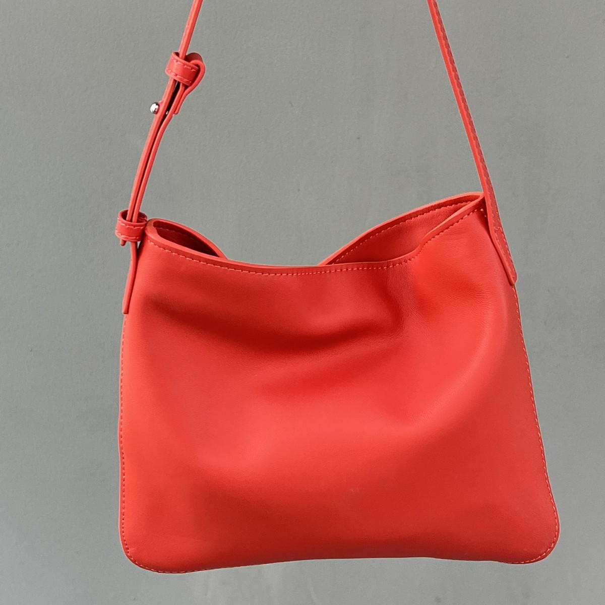 Premium Texture Retro Large Capacity Women's Bag 2025 New Trendy Crossbody Fashion Single Shoulder Bucket Bag