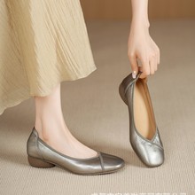 真皮圆头浅口单鞋女2025新款春秋低跟一脚蹬奶奶鞋软底通勤工作鞋