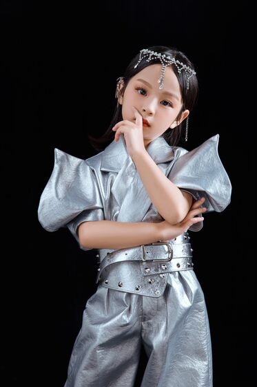 Model Boys and Girls Stage Show Yuan Universe Science and Technology Sense Tide Clothing Children's Competition Performance Clothing Personalized Biker Clothing