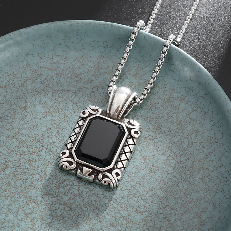 Collier Pendentif Carré En Alliage Écologique Pierre Noire Luxe_voghion.com