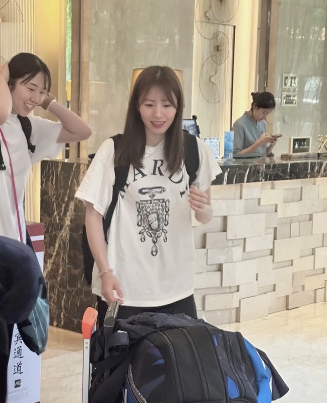 韓国マルディトレンディな半袖フラワープリントゴールドハイシルバー夏ラウンドネック純綿ルーズTシャツトップトレンディ|undefined
