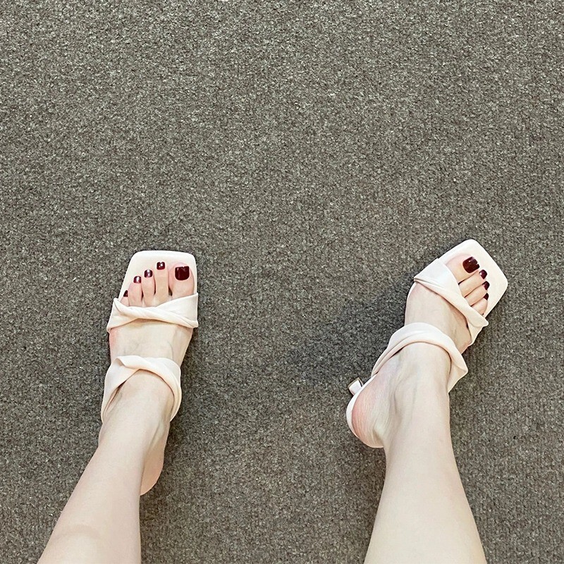 2025 New Style Beautiful Simple Internet Celebrity Women's Summer Outer Wear Comfortable High Heeled Sandals with Soft Sole