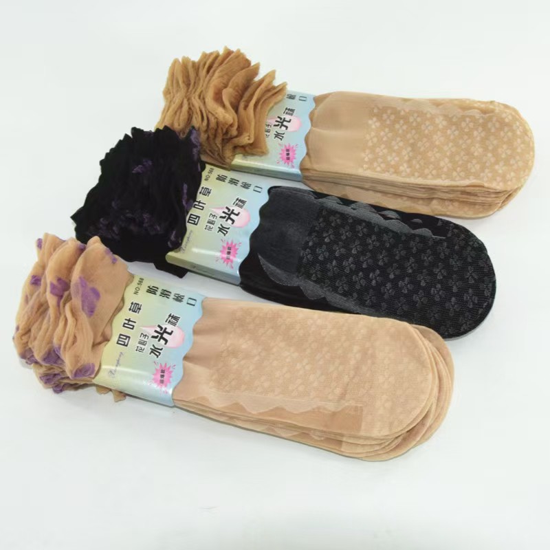 Women's short stockings ultra-thin invisible summer full transparent socks flesh-colored crystal socks anti-hook silk dispensing anti-slip steel stockings