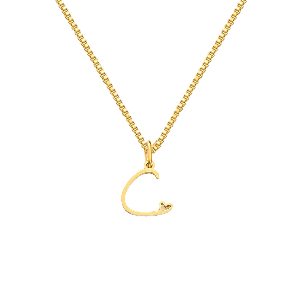 Collier en acier titane style INS 26 avec pendentif cœur et lettre, design intemporel, pour femme. Bijou inaltérable._voghion.com
