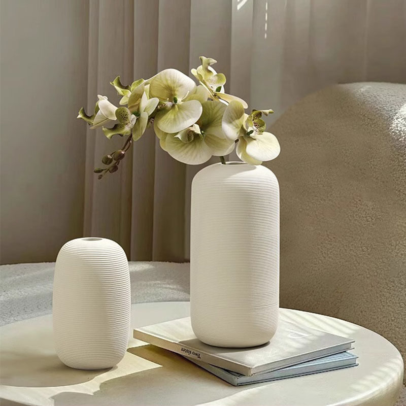 white ceramics vase Decoration a living room flower arrangement Small-caliber senior Chinese style originality table Dried flowers Floral organ