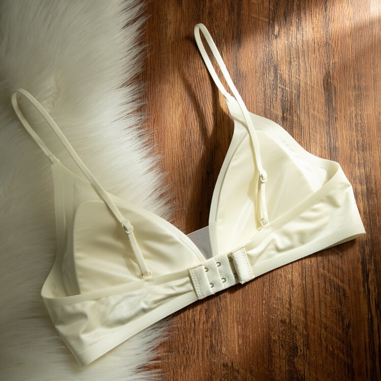 ミルクサテンフレンチディープVネック下着女性の夏のスパゲッティストラップシームレスで快適な三角カップ小さな胸プッシュアップブラジャー|undefined