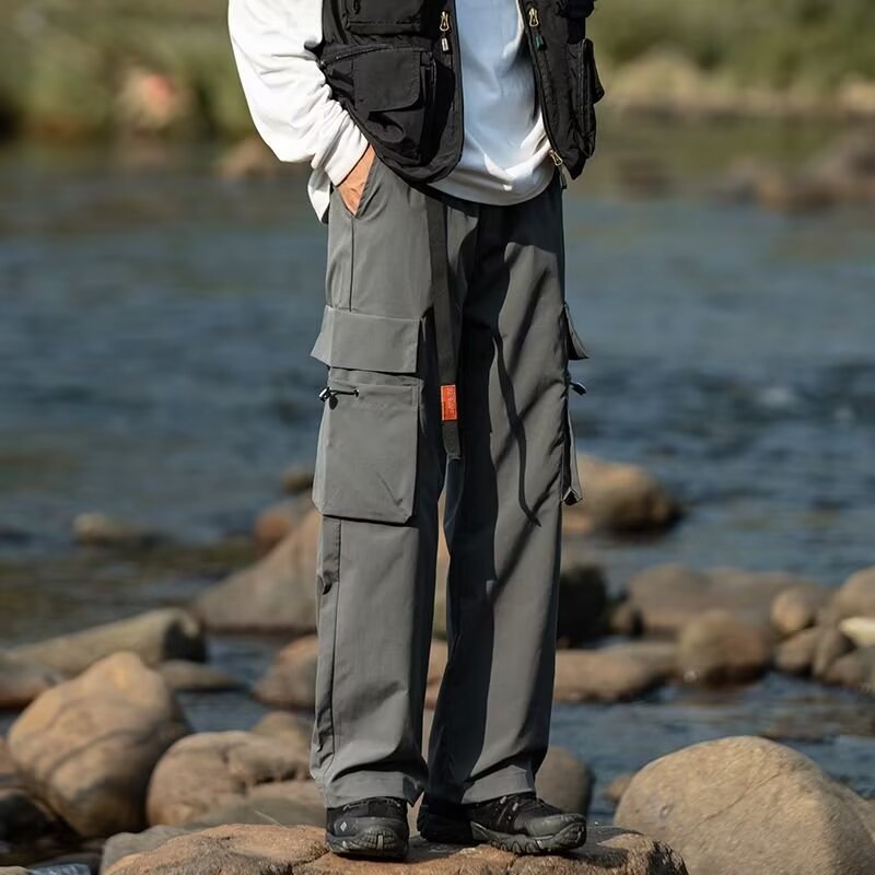 大黄马丁靴搭配的裤子美式高街美式工装裤男款机能兵伞三防冲锋裤