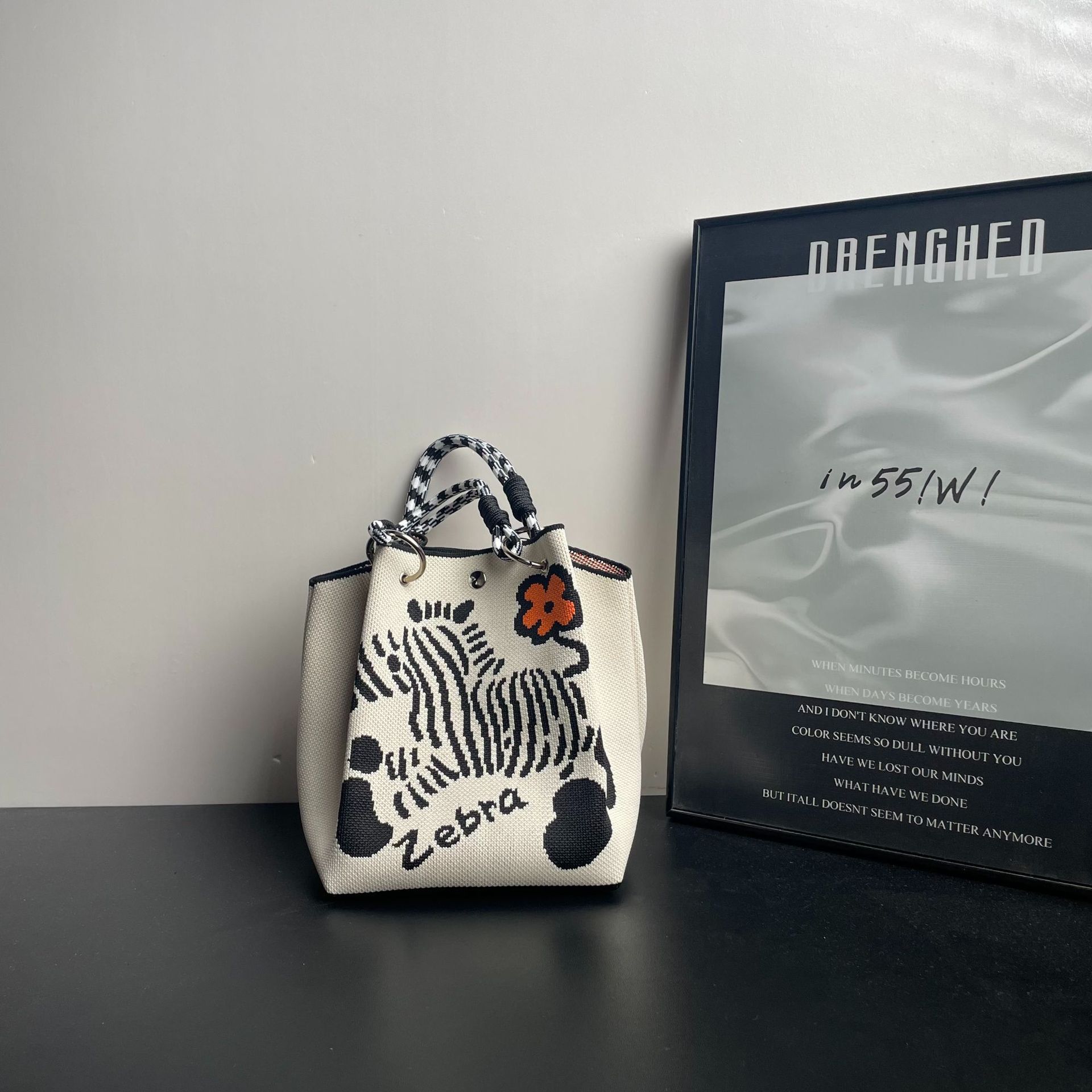 Bolsa de punto bolsas de dibujos animados para mujeres lindas bolsas de regalo de mano bolsas de bocadillos prácticas versátiles bolsas de cubo baratas gran capacidad
