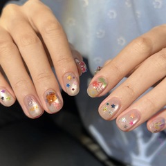 彩鉛手繪kitty藝術塗鴉穿戴甲彩色星星可愛風美甲貼片白色貓眼