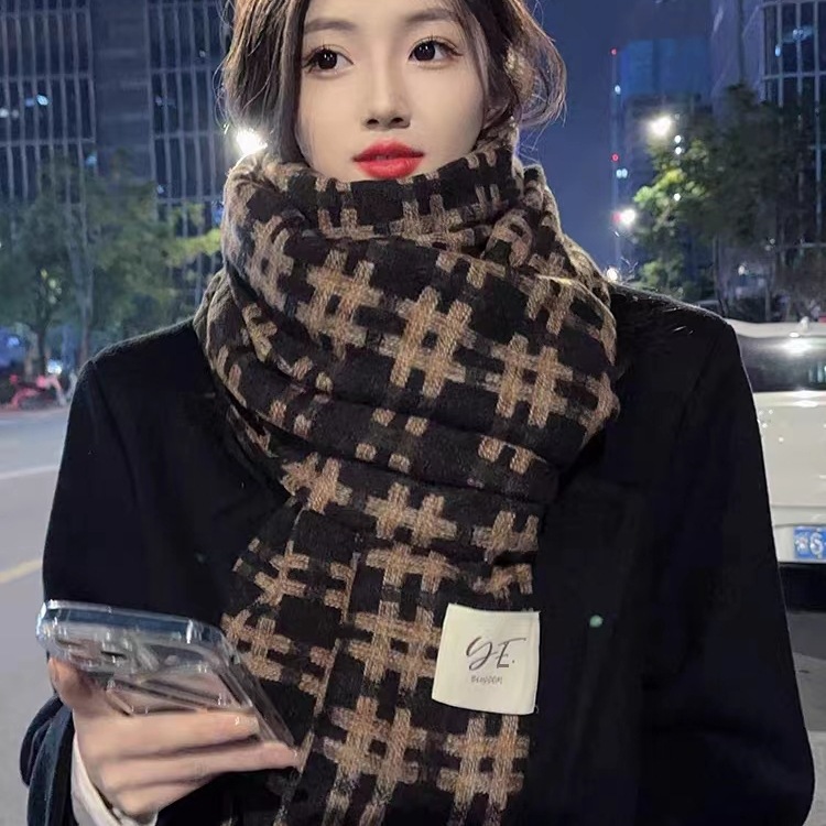 Bufandas a cuadros de invierno para mujeres nuevas parejas coreanas de alto nivel parejas de estilo universal grueso y cálido gran chal de cachemir imitación buñuelo