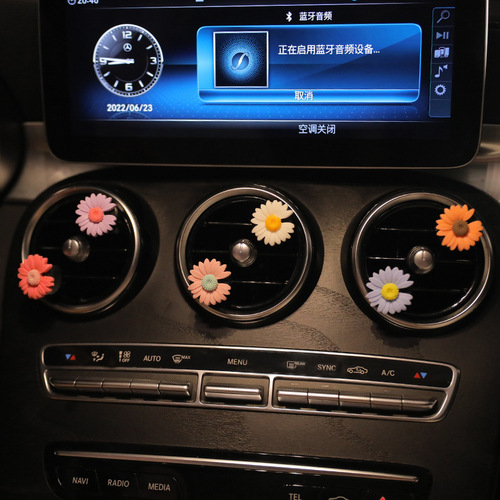 Car Air Vent Scent Diffuser, Cute Daisies, Resin Flowers, Air Vent Decorative Accessory for Women