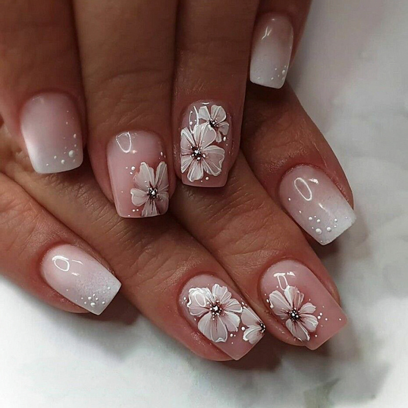 Simple Gradient Nail Art False Nail Medium and Short Square Nail Nail Pieces Hot Foreign Trade Flowers Summer Wear Armor Wholesale