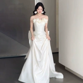 晚礼服;婚纱