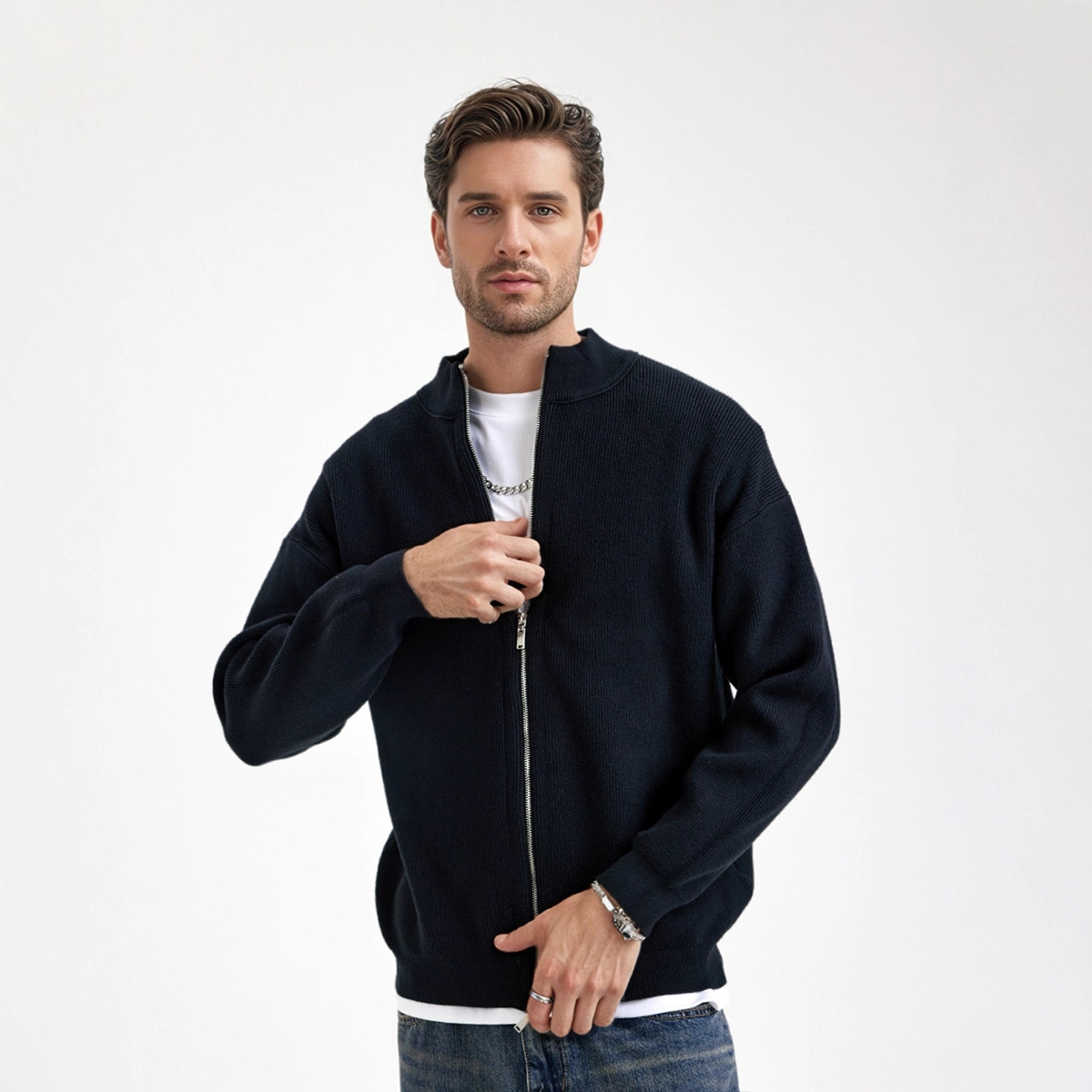 Suéter de cuello alto americano 2025, otoño y invierno con doble cremallera, chaqueta de punto de cardigan para hombre, chaqueta de color sólido suelta.