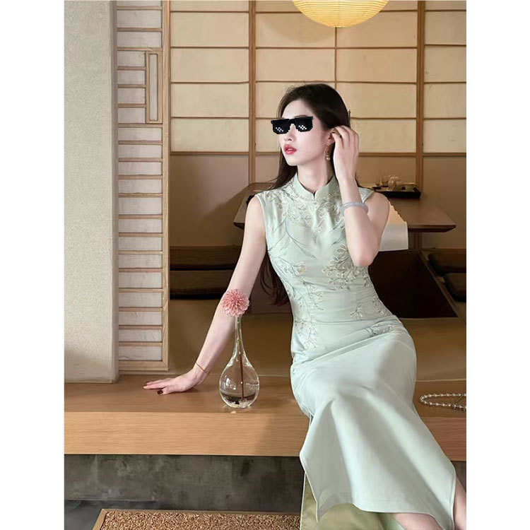 Lingqian Zihuo 緑の刺繍の新しい中国風のエレガントな刺繍改良されたチャイナドレス夏の女性の美しいドレス|undefined