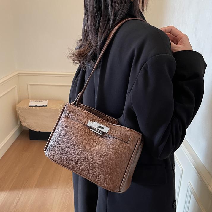 Moda alta sensación Kylie bolso para mujeres 2024 otoño invierno nuevo nicho popular simple bolso de hombro estilo exterior bolso de mochila universal