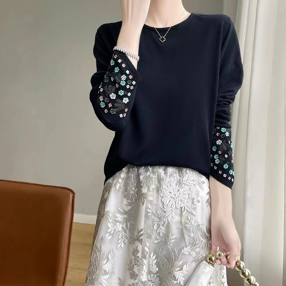 Spring and Autumn New Imitation Wool Round Collar Color Block Heavy Industry Embroidery Knitted Base Shirt Women's Slim and Elegant Versatile Top