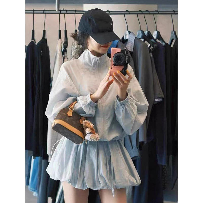 Summer and Autumn New Casual Sports Sun Protection Suit for Women, Stand-Up Collar, Lightweight, Loose Zipper Jacket, Short Skirt, Two-Piece Trendy Set Summer and Autumn New Casual Sports Sun Protection Suit for Women, Stand-Up Collar, Lightweight, Loose Zipper Jacket, Short Skirt, Two-Piece Trendy Set