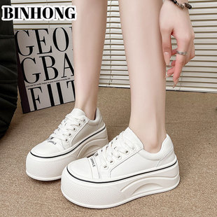 ��ƤС��Ь��Ů�Ĵ��¿�r�аٴ���^Ь�����_����������e�\��Ь