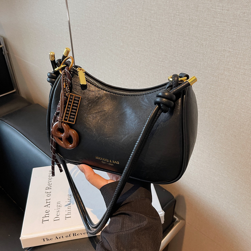Piccola borsa a tracolla da donna design elegante e unico_voghion.com