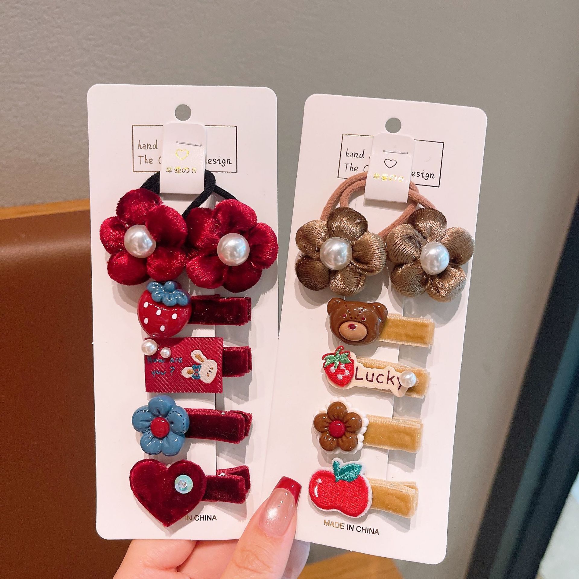 Nuevo otoño coreano lindo fieltro de fruta para niños con un vestido de amor de boca de pato clip de banda de cuero toque de cabello bebé