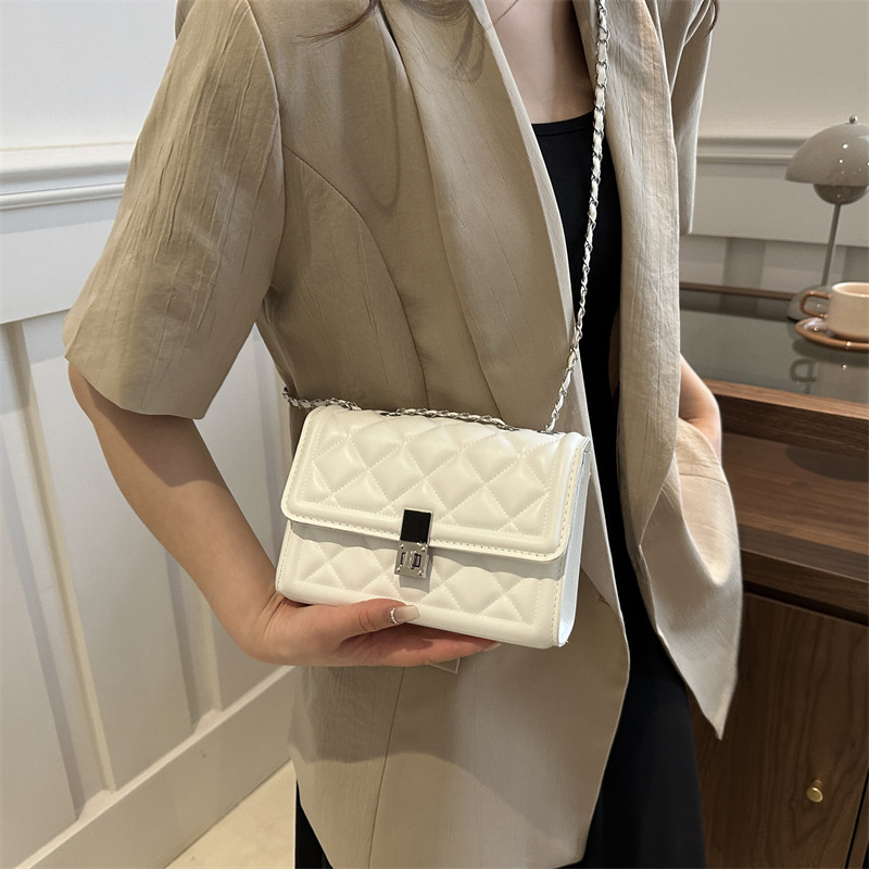 Borsa a tracolla trapuntata alla moda con catena per donna_voghion.com