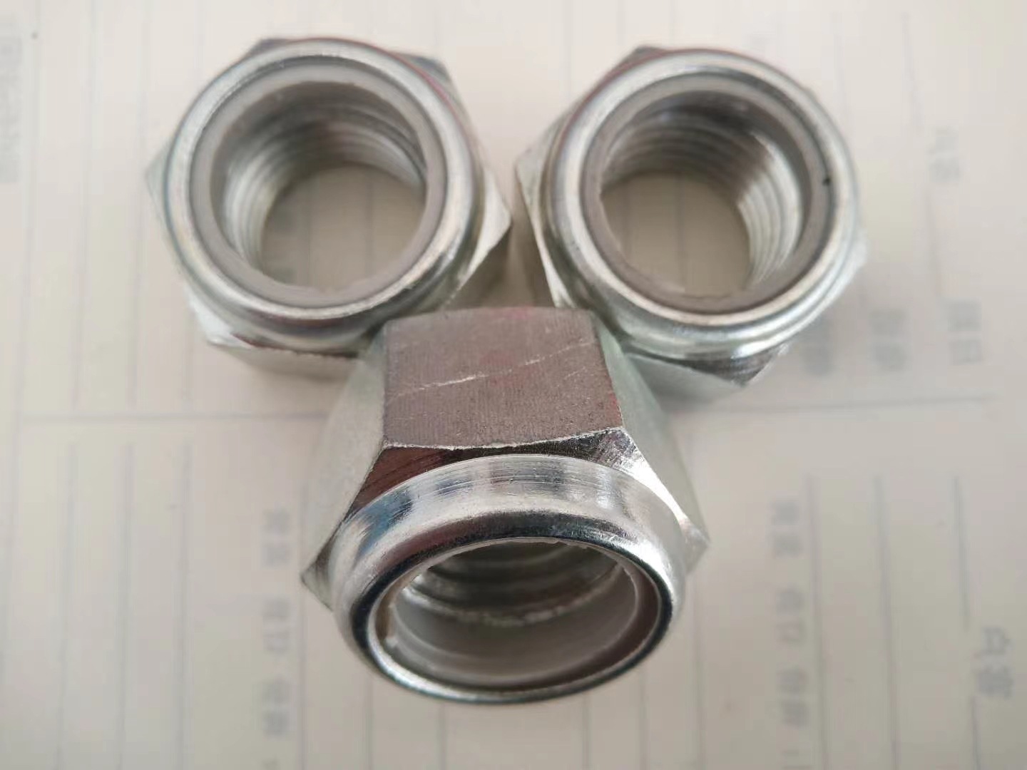 六角尼龙锁紧薄螺母 ISO 10511 9J级和12级 ISO 7041 ISO 7040