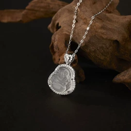 项链;戒指;耳环