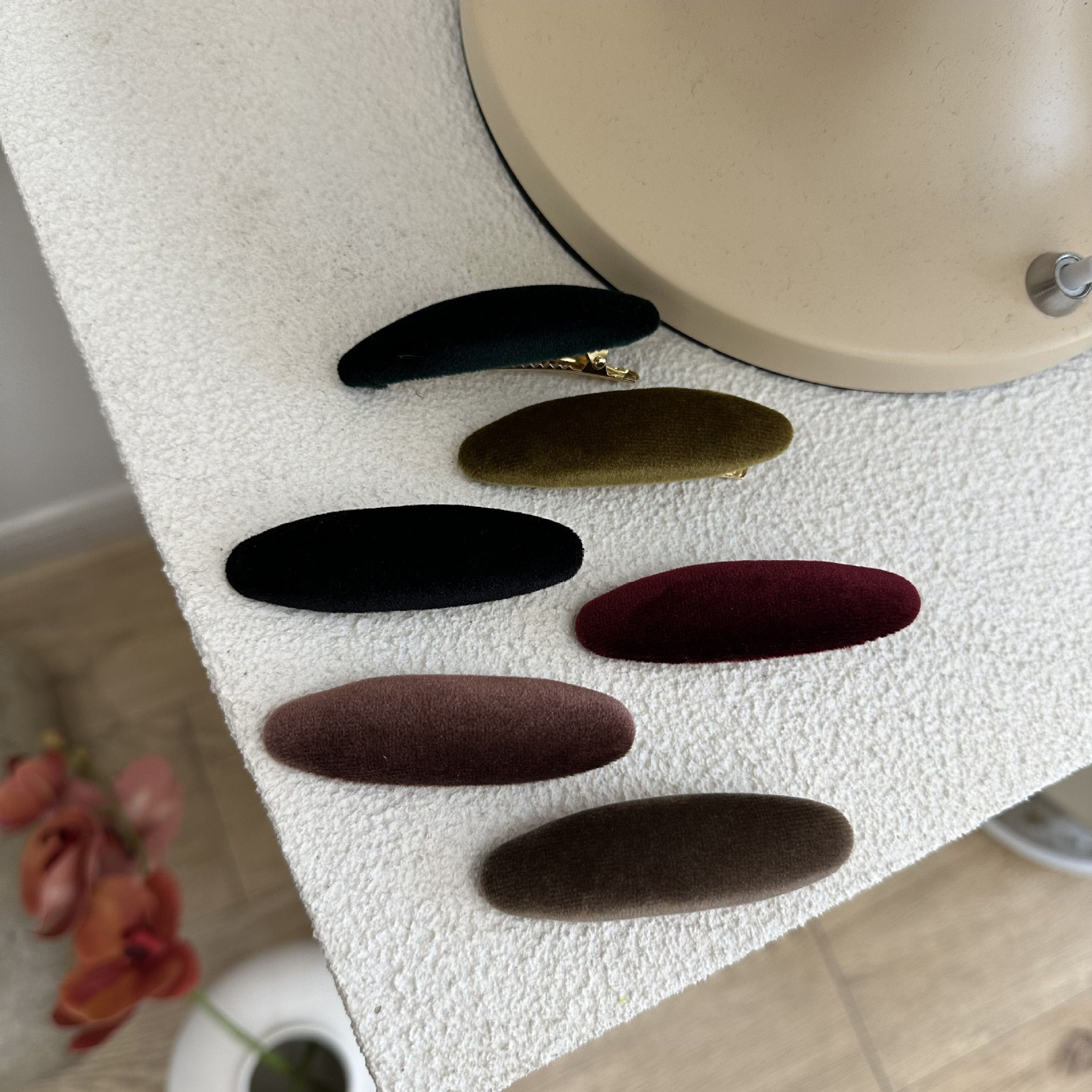 Pinza de pelo ovalada de terciopelo estilo coreano para flequillo_voghion.com