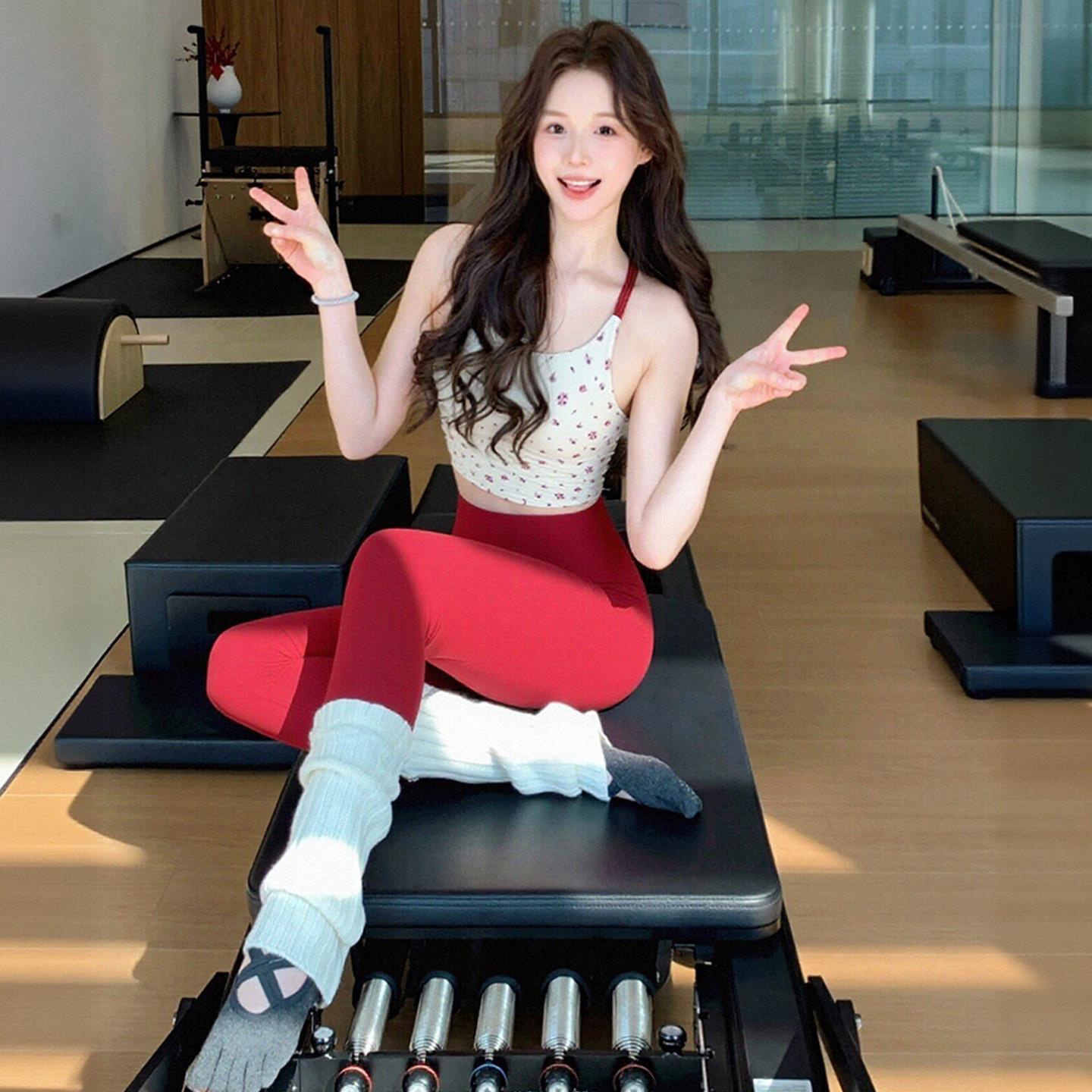 Yoga Clothes for Women 2025 New High-End Pilates Training Clothes Sleeveless Sports Vest Fitness Clothes Tops