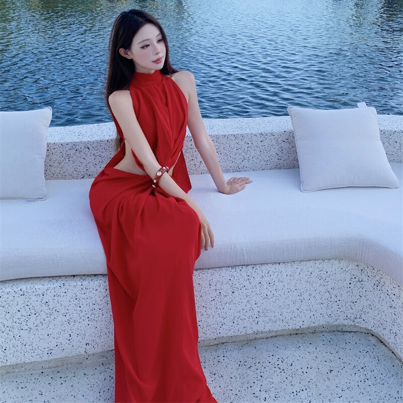 Venus Twisted Pleated Hollow-Out Halter Neck Dress with a Stylish Design, Red Exhibition Dress, Beach Dress, Sheer Fabric Venus Twisted Pleated Hollow-Out Halter Neck Dress with a Stylish Design, Red Exhibition Dress, Beach Dress, Sheer Fabric