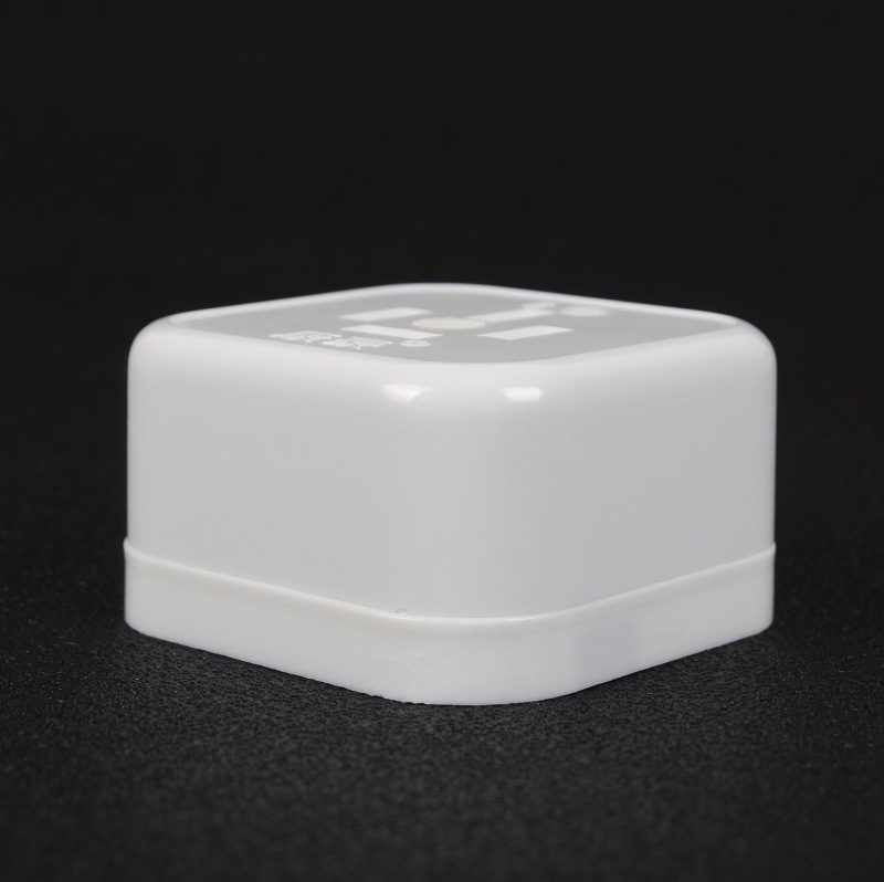 16A 四插座 明 (3).jpg