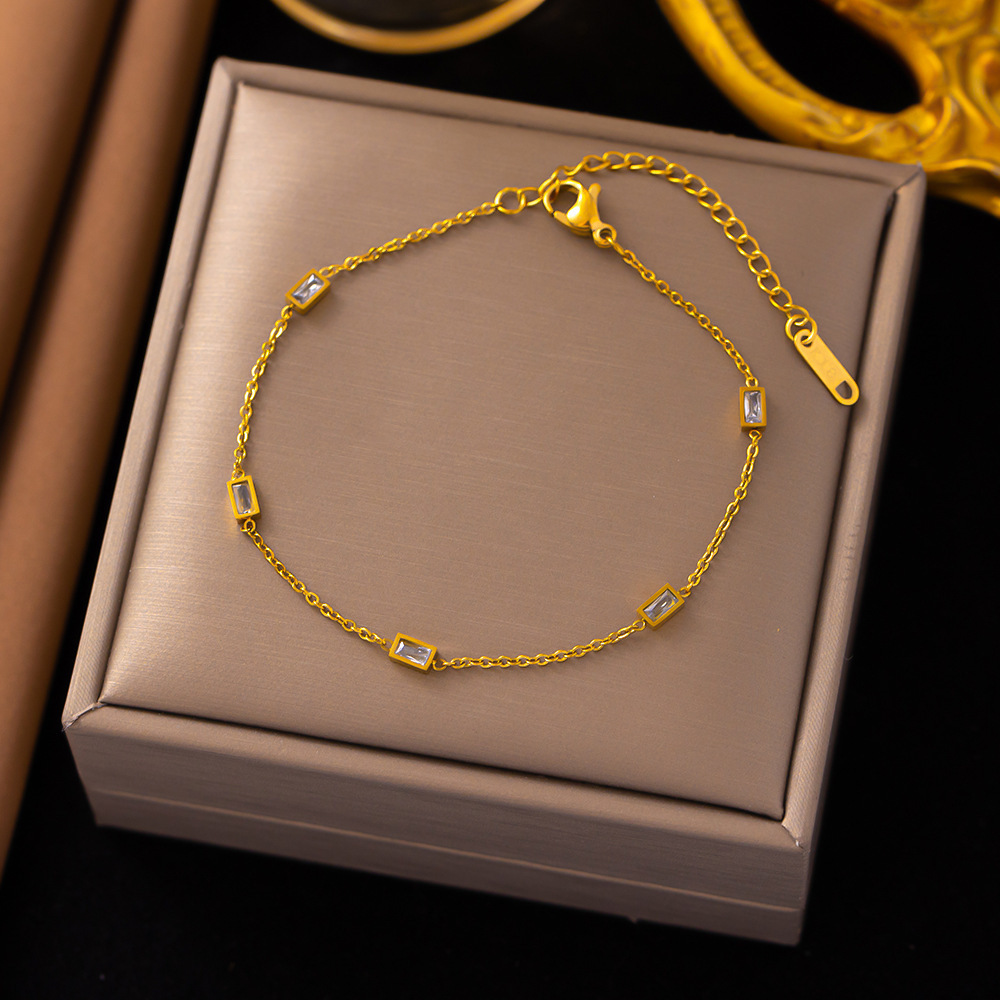 11【e76】square diamond bracelet gold