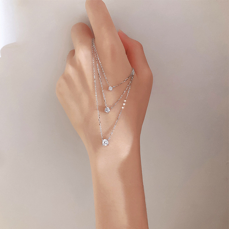 S925 스털링 실버 도금 14K 골드 클래식 4 클로 플래시 다이아몬드 목걸이 간단한 우아한 여성 쇄골 체인 Ins 라이트 럭셔리 목걸이