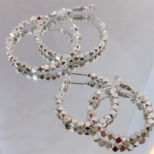 Copper Plated with Real Gold, Japanese and Korean Style, Minimalist Metal Hoop Earrings, New High-End Fashion Temperament Earrings for Women