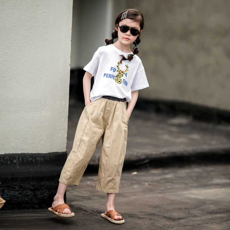 Camiseta de manga corta para niñas 2023 nueva Camiseta de algodón para niños medianos y grandes suelta estilo occidental para niños camisa de fondo blanca ropa de verano