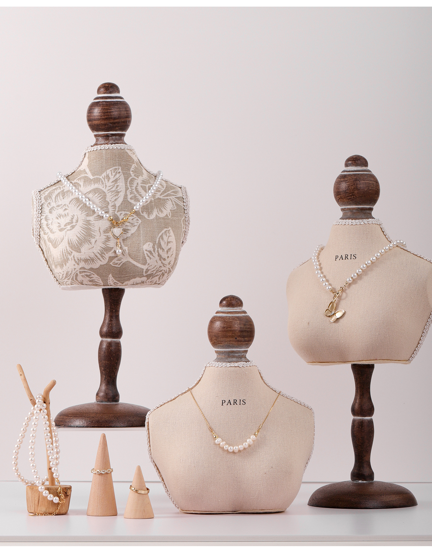 900g Weight Jewelry Display Bust Classification 1 Piece Quantity Elegant Model Solid Wood Cloth Lace Jewelry Display Bust