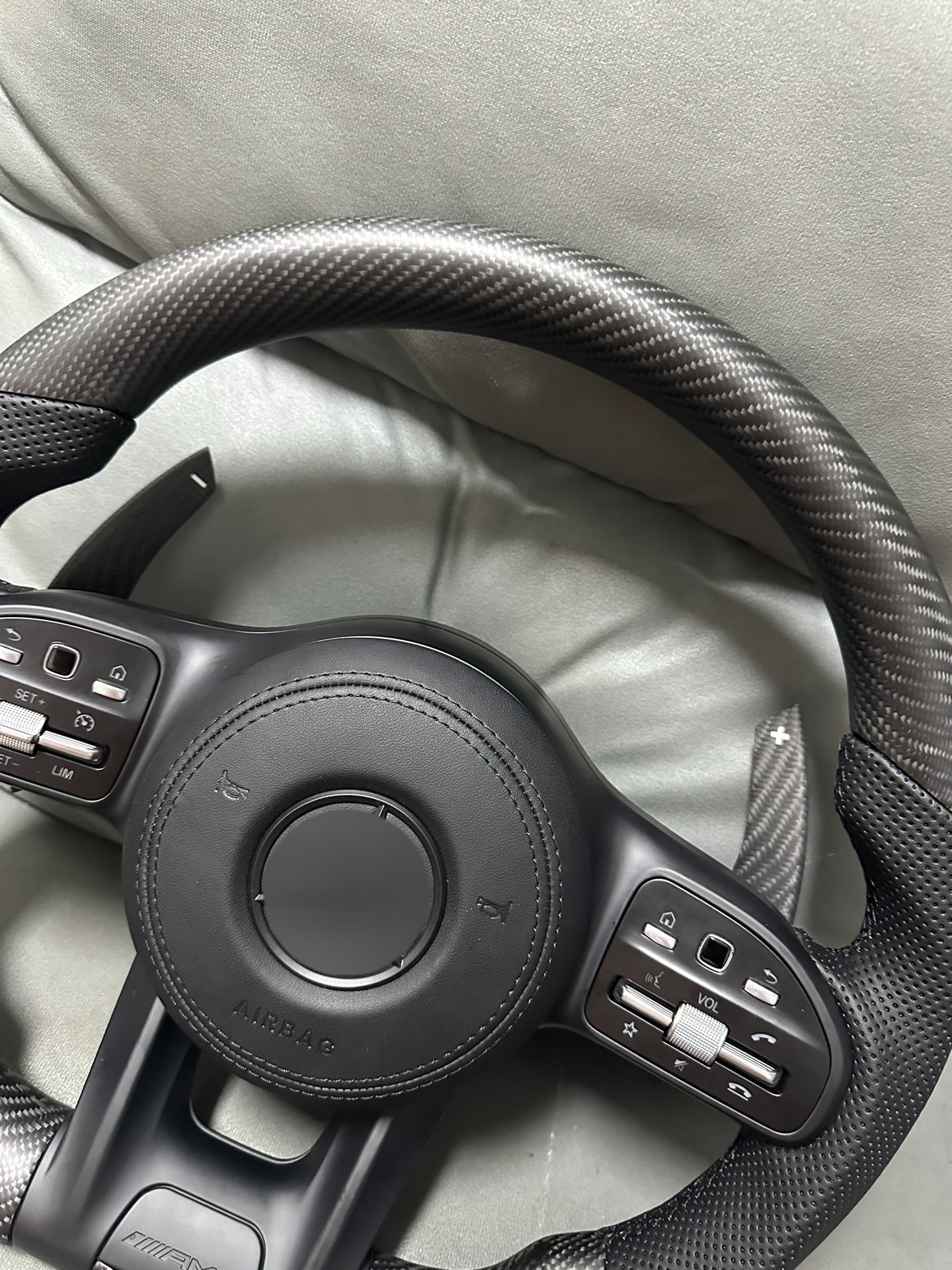 Special upgrade for Mercedes-Benz C steering wheel, modified for the new C260L, C43, C200, AMG-class, matte carbon fiber assembly