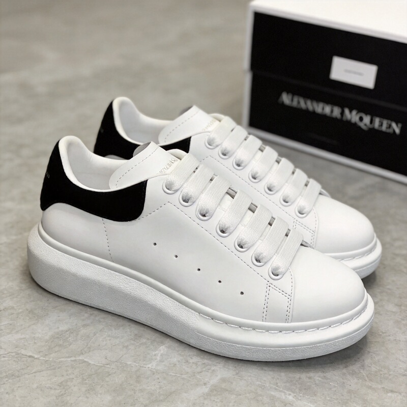 High-End Version of Putian Shoes Mcqueen White Sneakers for Men and Women, 2026 New Model, Thick-Soled Height-Increasing Genuine Leather Breathable Casual Sneakers