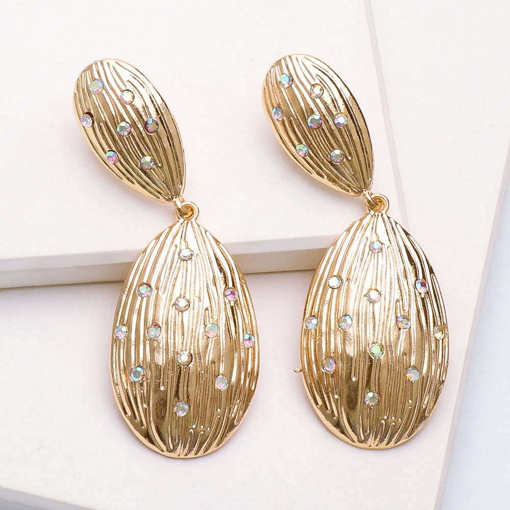 Retro Geometric Drop-shaped Alloy Earrings display picture 9