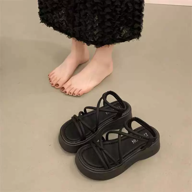 Римские сандалии для женщин 2025 лето новый стиль платформа толстая подошва с юбкой повседневные универсальные нескользящие модные пляжные туфли