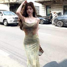 复古法式水墨画吊带连衣裙女夏季海边度假绝美修身气质裙子中长款