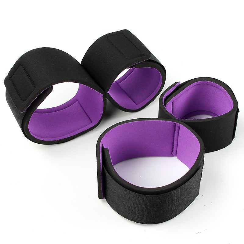 Restraint Set with Wrist and Thigh Cuffs, Red Bondage Accessories for Couples — detail image 6