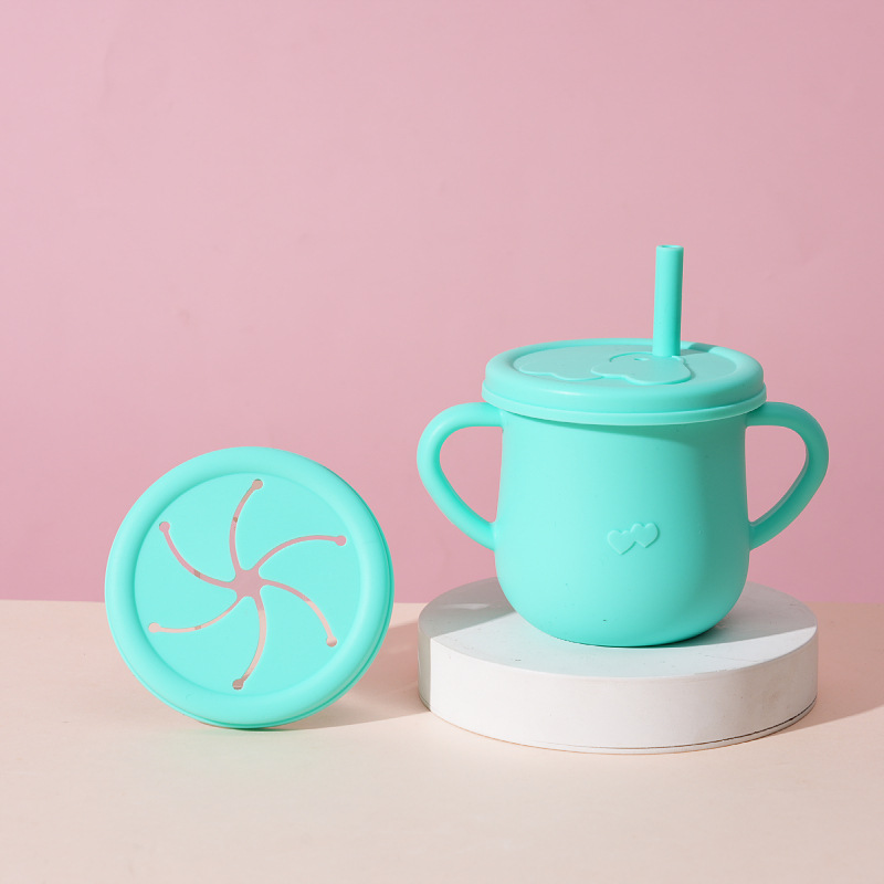 Taza de bebé de silicona transfronteriza con cubierta de bocadillos, taza de paja de grado alimenticio para niños, taza de bebida anti-caída para bebés