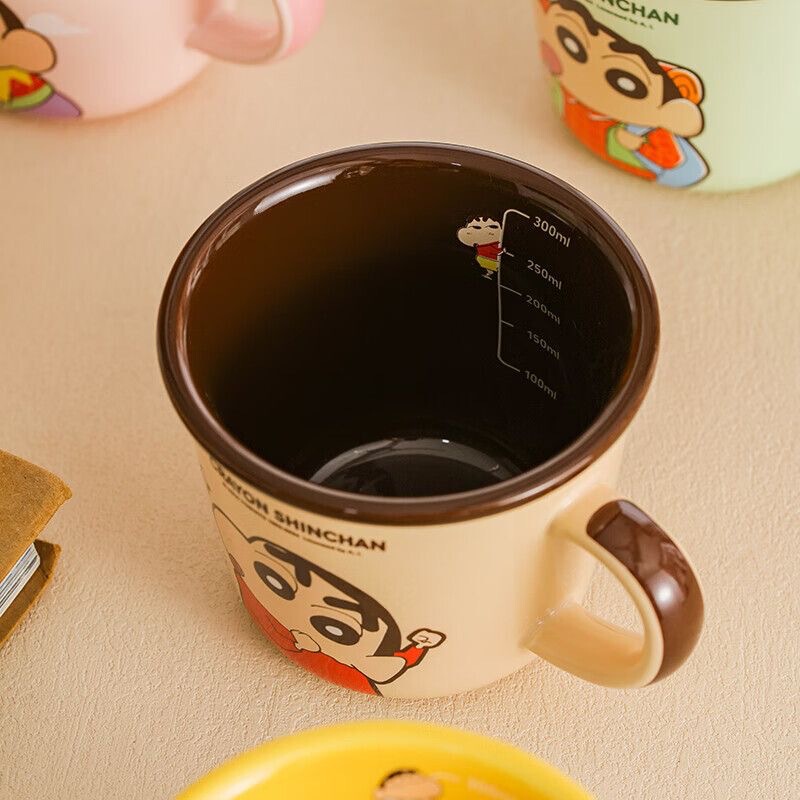 クレヨンしんちゃん共同ブランドマグスケール付き子供用家庭用セラミックウォーターカップかわいいカップル朝食コーヒーカップ|undefined