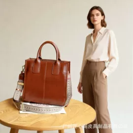 真皮女包;女士斜挎包;女士单肩包